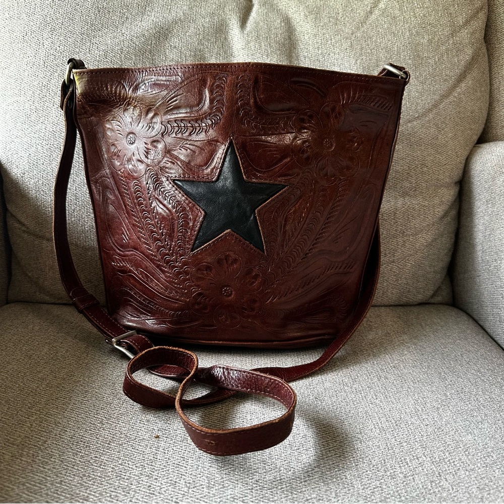 Leaders In Leather Brown Embossed Purse With Star Shoulder Strap